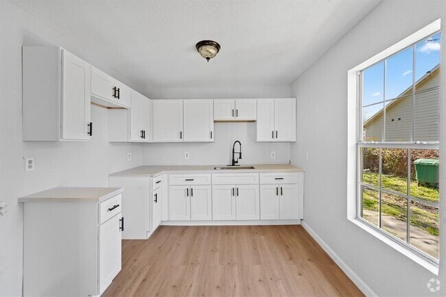 Building Photo - 8030 Record St Unit B Rental