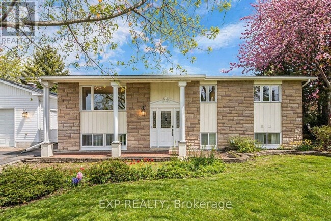 Photo - 2 Castlebeau St