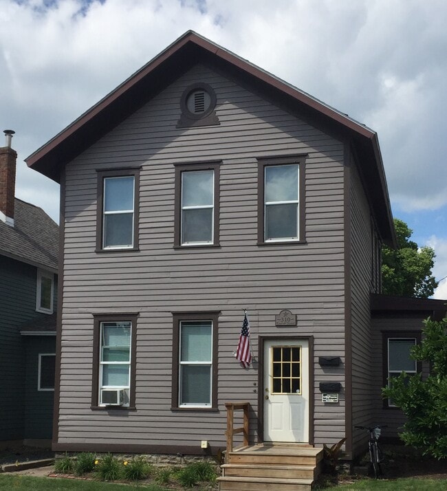 Photo - 310 E 4th St Unit UP