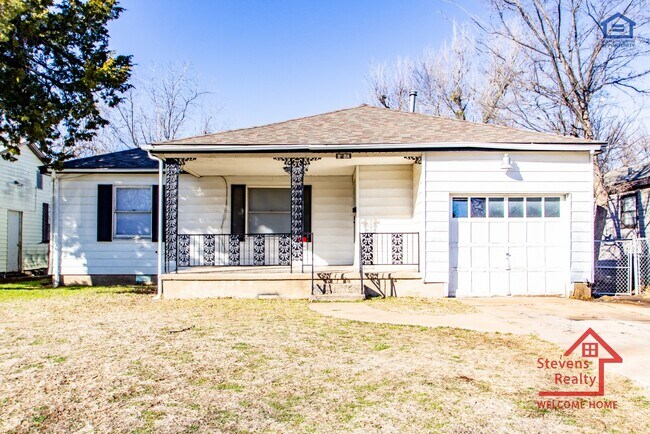 Photo - 2524 Prentice NW