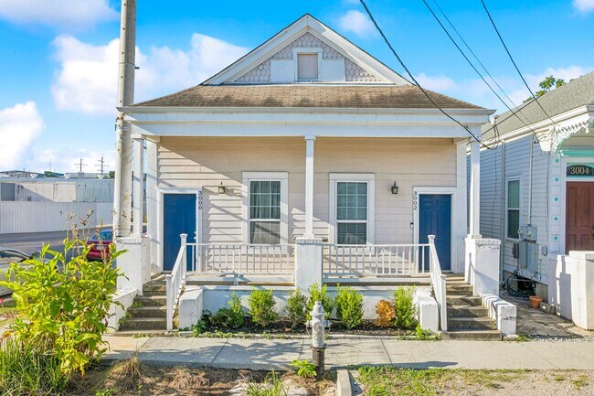 Building Photo - Rental in Bayou St. John Neighborhood Unit 3002 Saint Peter St