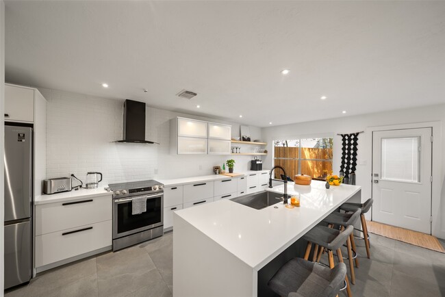 Photo - 258 Sentry Maple Pl