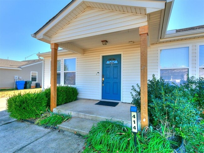 Building Photo - 414 English Elm Ln