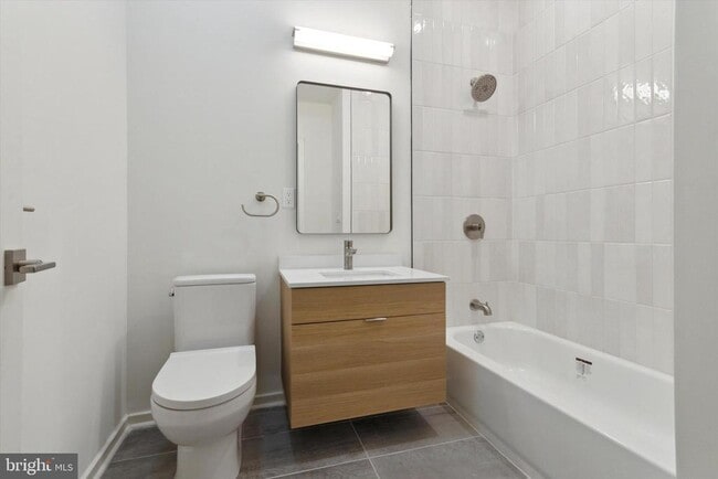 Photo - 245 N 12th St
