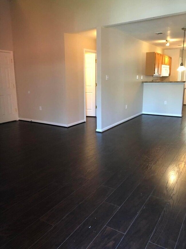 Photo - 1150 Airport Rd