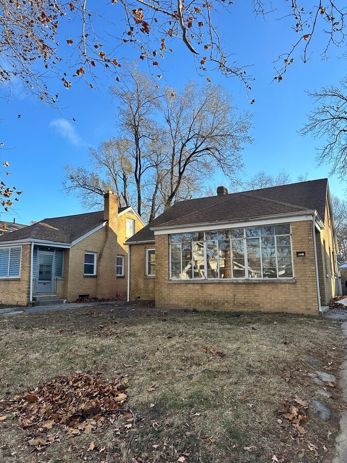 Remodeled home in Harvard park - Remodeled home in Harvard park