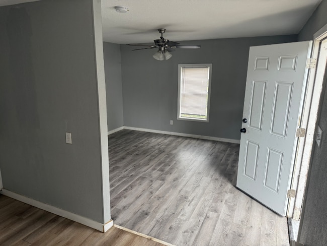 Photo - 714 Crim Ave Unit 6