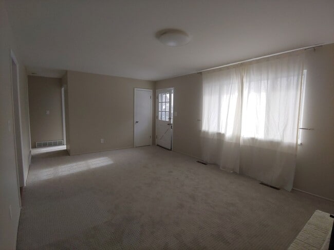 Photo - BEAUTIFUL 5 Bed 2 Bath South Boulder Home Available June 10!