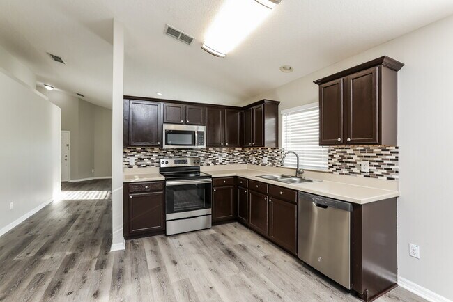 Photo - 4654 Park Eden Cir