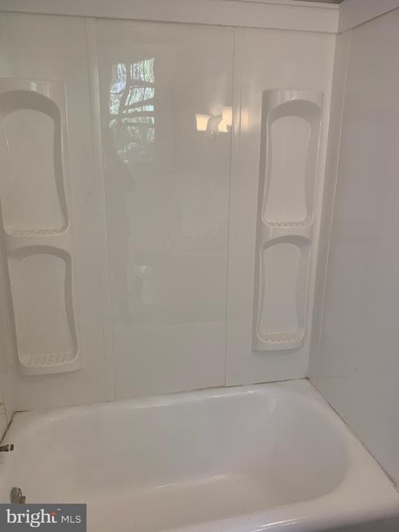 Photo - 412 Maple St