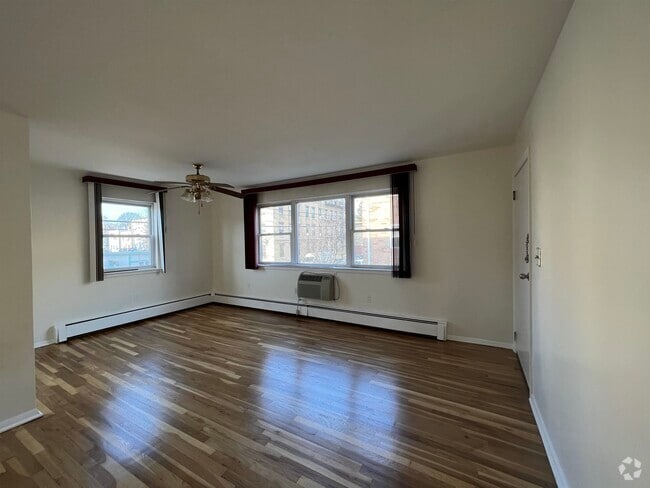 Building Photo - 5800 Broadway Unit 18 Rental