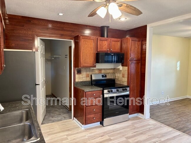 Photo - 263 Fairfax Pl