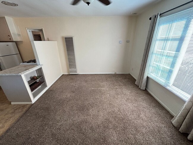 Photo - 4527 Avon St