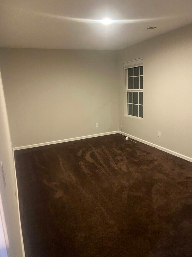 Photo - 7092 Walton Hl