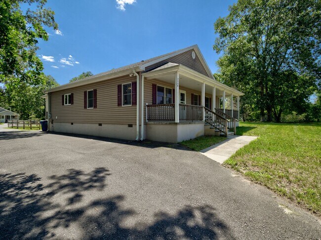 Photo - 756 Lakehurst Rd Unidad B