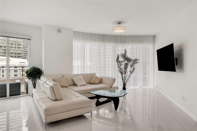 Photo - 60 SW 13th St Unit 1124