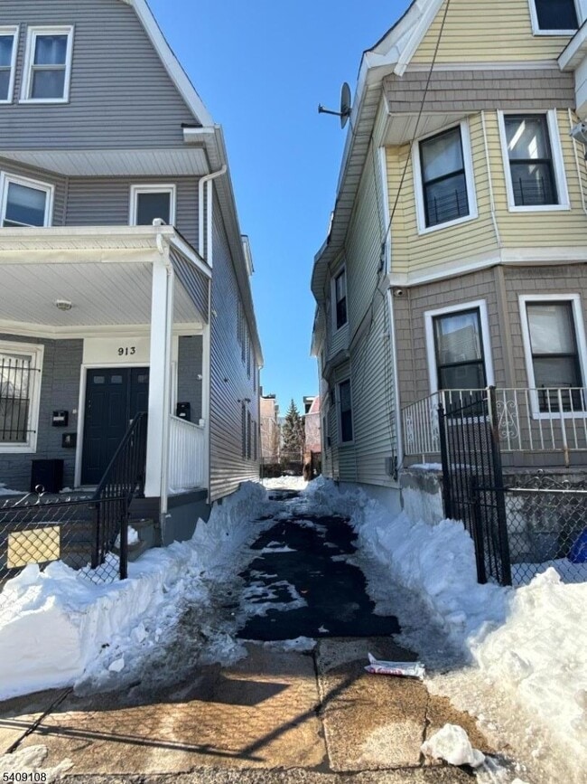 Photo - 913 S 18th St Unit 2