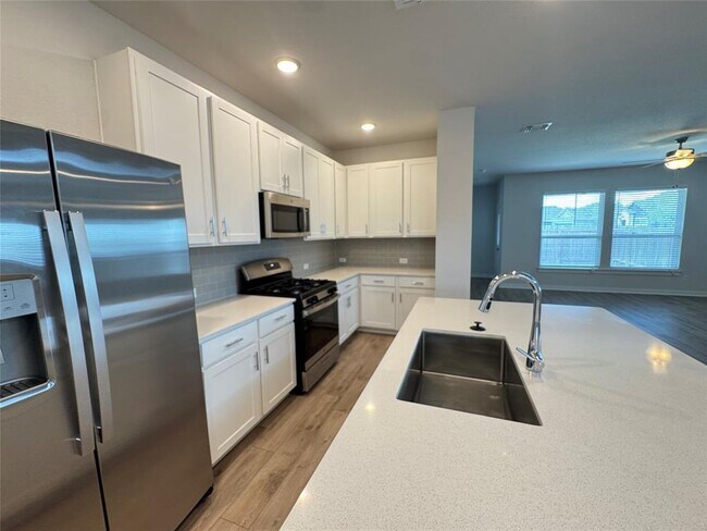 Photo - 78 Hereford Lp