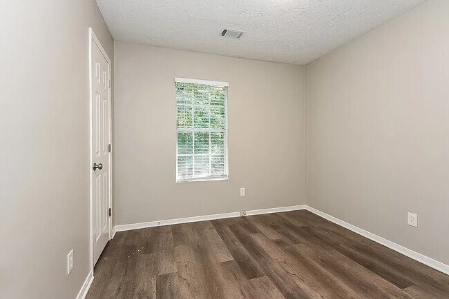 Photo - 1649 Roman Point Dr