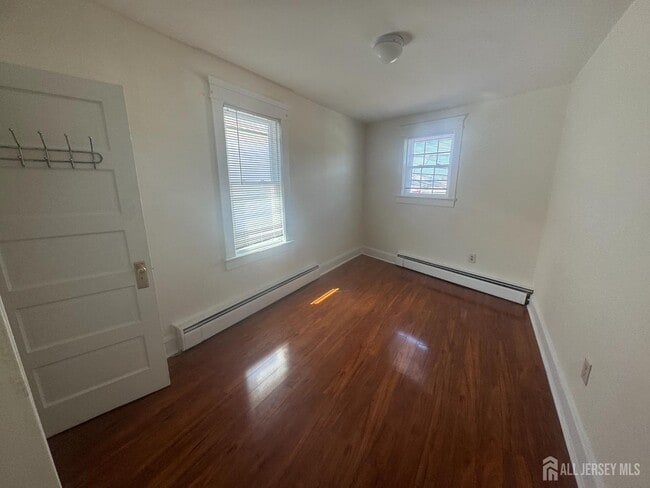 Photo - 908 Livingston Ave