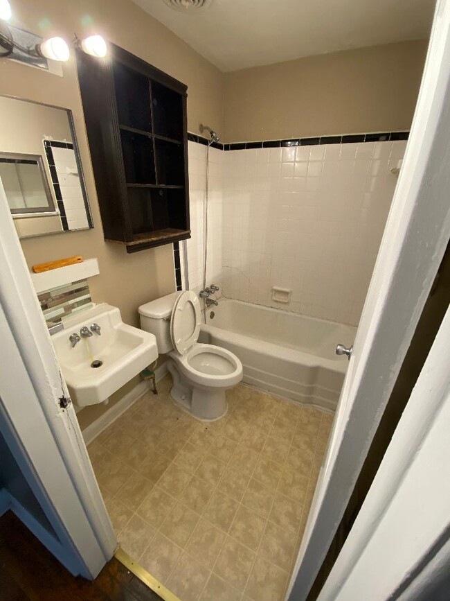 Photo - 1100 Willowbrook Dr Unit EP