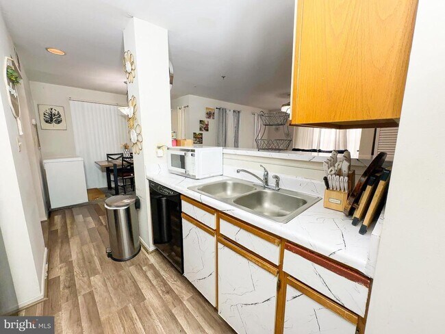 Photo - 13560 Lord Sterling Pl Unit 9-4