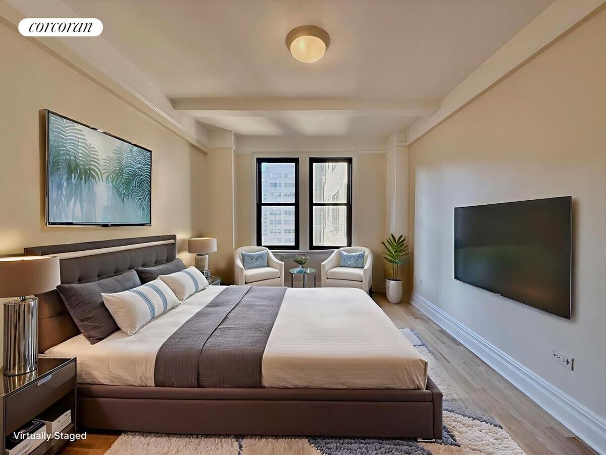 Photo - 210 E 68th St