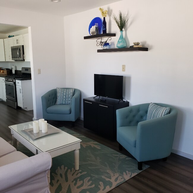 Photo - 460 N 11th St