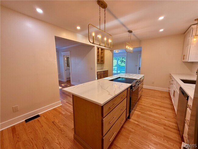Photo - 11 Sanger Ave