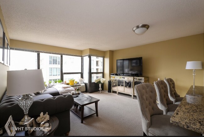 Photo - 1B1B IN RIVER NORTH AMAZING CITY VIEW Unit 2706