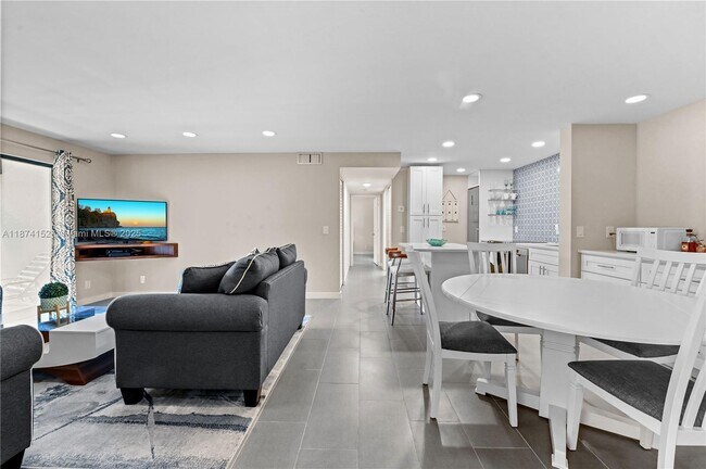 Photo - 812 Sky Pine Way Unit C2