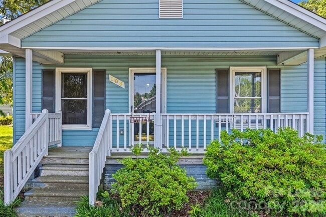 Photo - 103 Rankin St