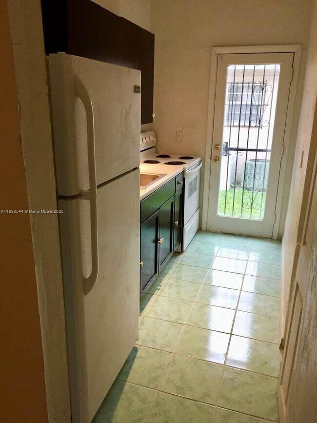 Photo - 1245 NW 45th St Unit B