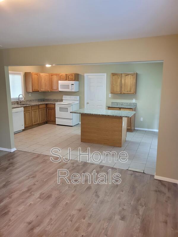 Photo - 47 Holstone Ln