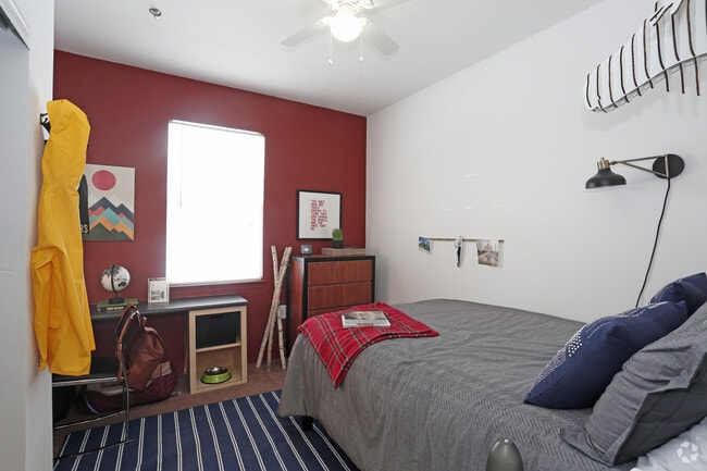 4BR, 2BA - 1128 SF