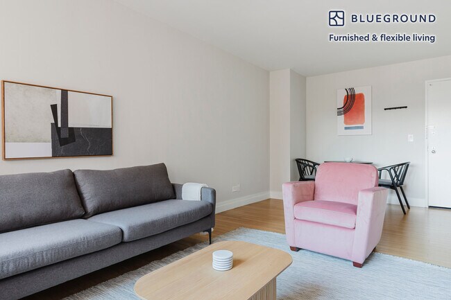 Photo - 155 E 31st St Unidad FL14-ID1720