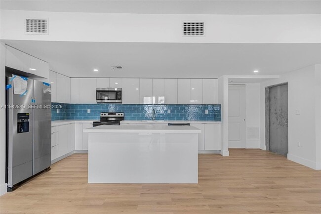 Photo - 16955 SW 100th Ave