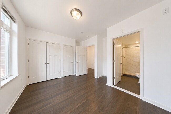Photo - 6615 Ridge Avenue
