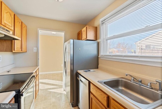 Photo - 1224 Guildford Rd