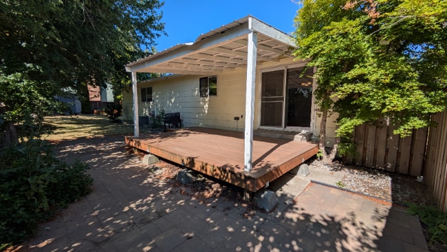 Photo - 1857 Conestoga St