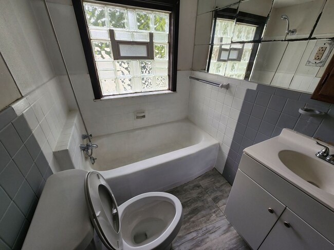 Photo - 3 Bedroom 1 bath HomeCharming Updated Home in Quiet Bedford Neighborhood