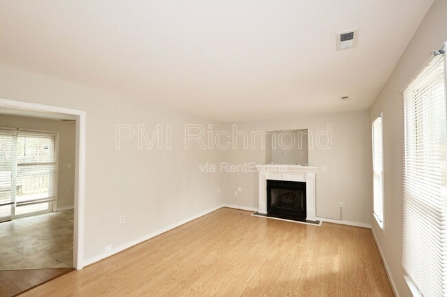 Photo - 33 Fairwood Dr