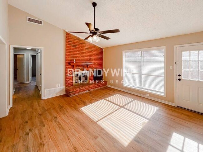 Photo - 5505 Key Bend