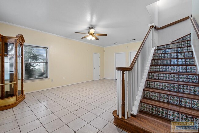 Photo - 813 N Shore Dr