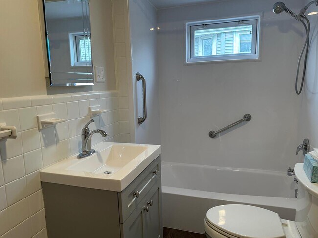 Photo - 12 Hill St Unit 3