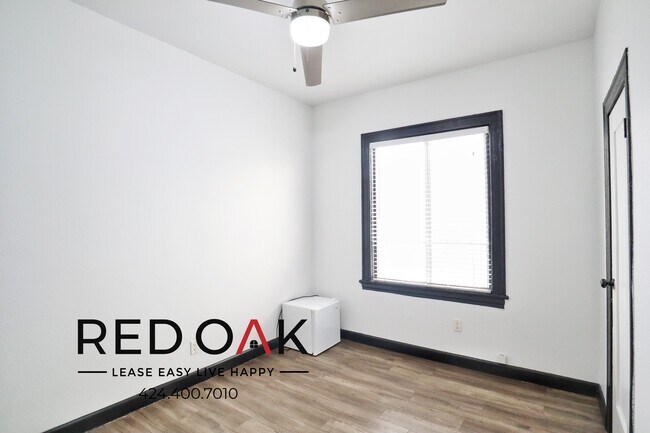 Photo - 5849 Sunset Blvd Unit 102