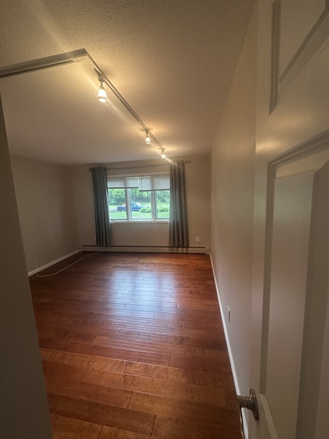 Photo - 4380 Brookside Ct