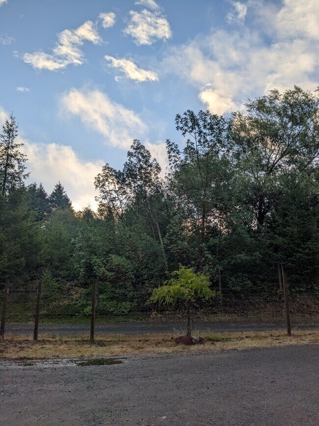 Sunrise view deck not shown - 1871 SE Van Skiver Rd Casa