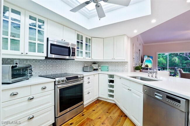 Photo - 5897 Chanteclair Dr Unit 313