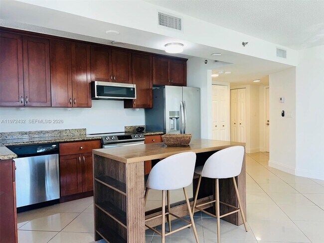 Photo - 770 Claughton Island Dr Unidad 1601